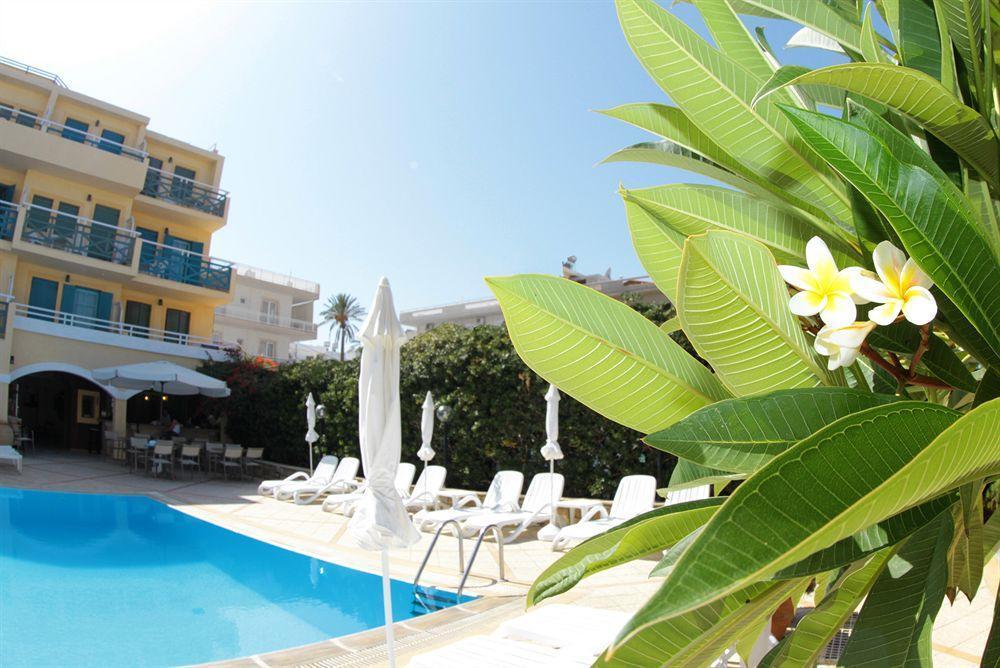 Petra Beach Hotel Hersonissos (Crete) Exterior foto